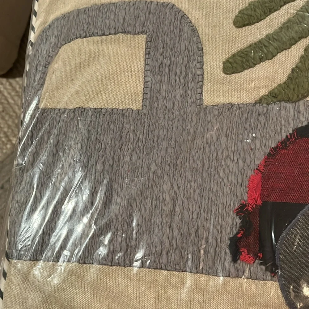 Mud Pie Tis Lodge Yarn Pillow/NWT